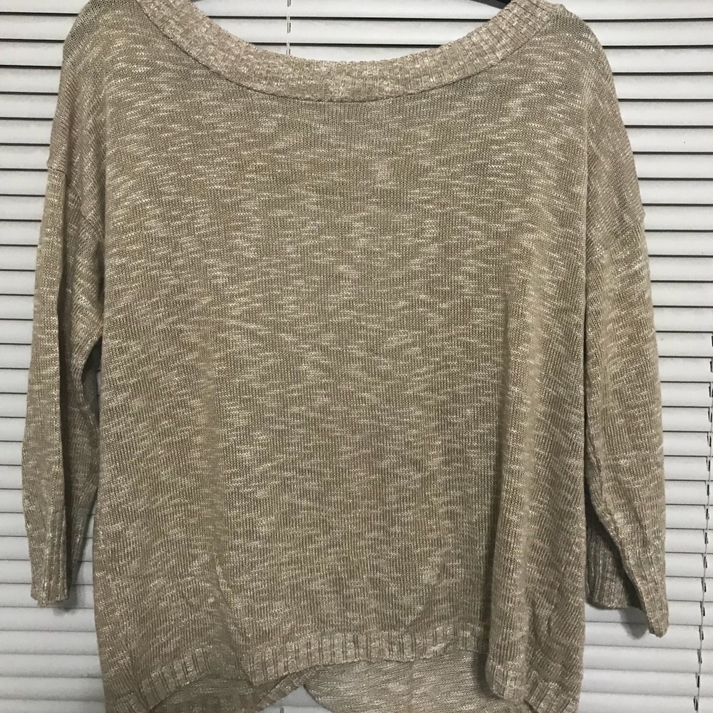 Open back light sweater